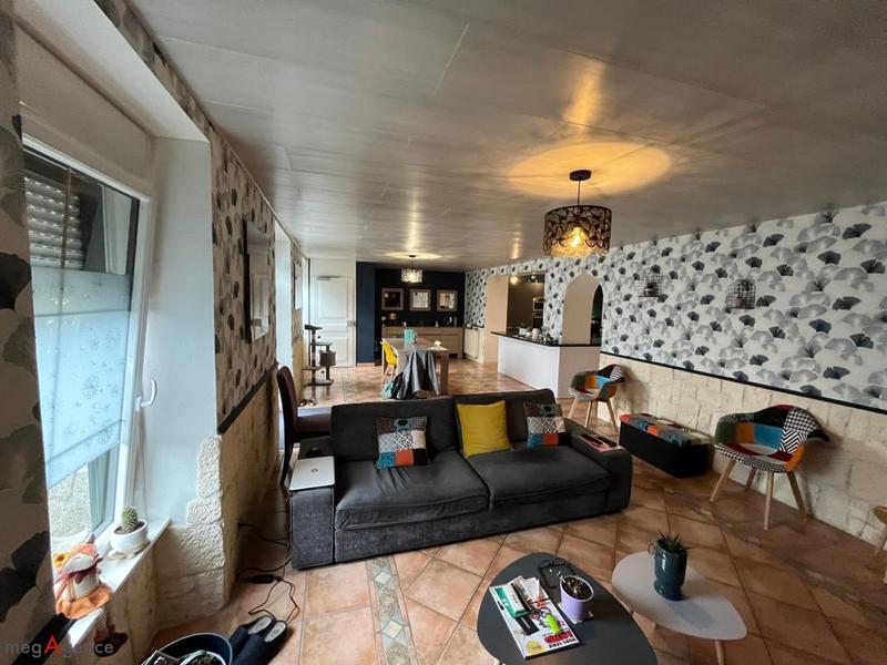 Maison - 222 m² - 10 pièces