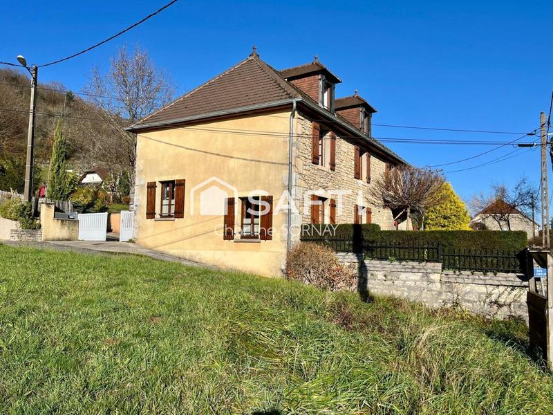Maison - 185 m² - 8 pièces