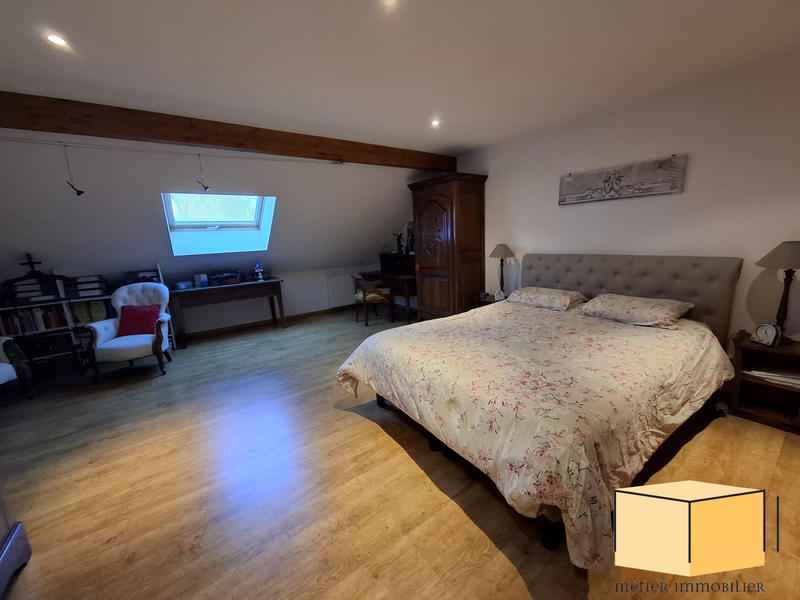 Villa - 140 m² - 8 pièces