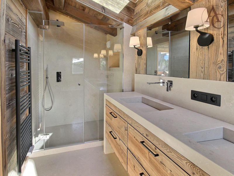 Châlet - 320 m² - 9 pièces