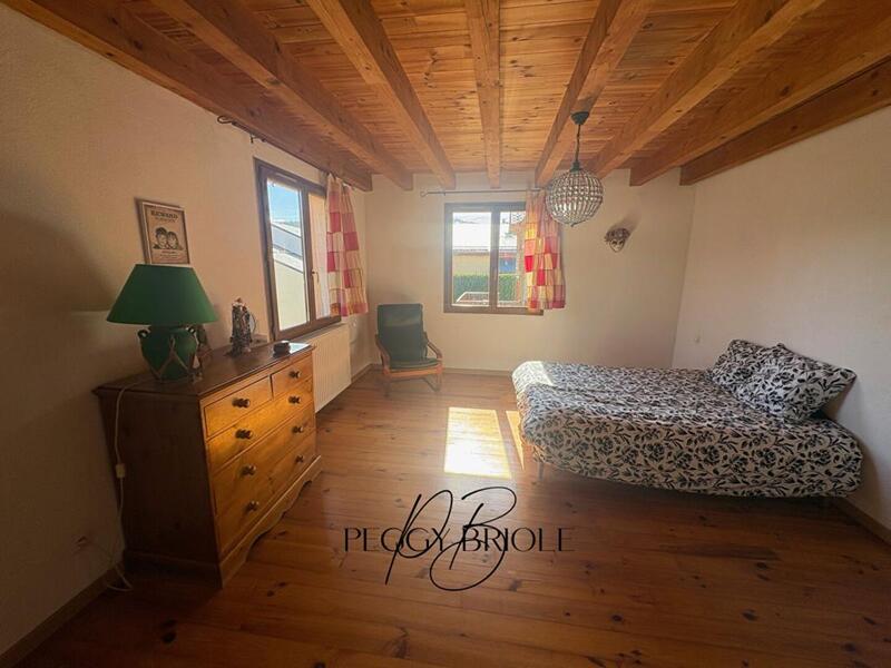 Maison - 241 m² - 6 pièces