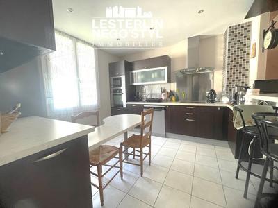 Pavillon - 135 m² - 4 pièces