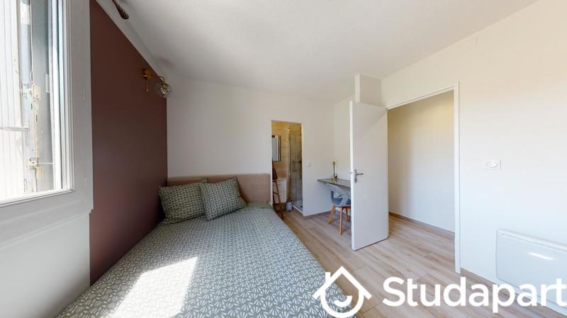 Chambre - 10 m² - 1 pièce