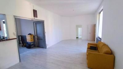 Demeure - 125 m² - 6 pièces