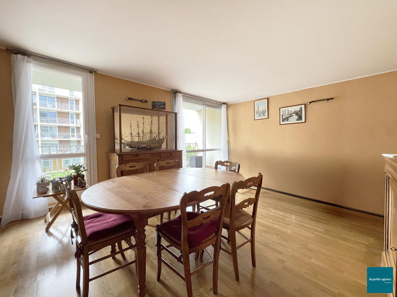 Appartement - 86 m² - 4 pièces