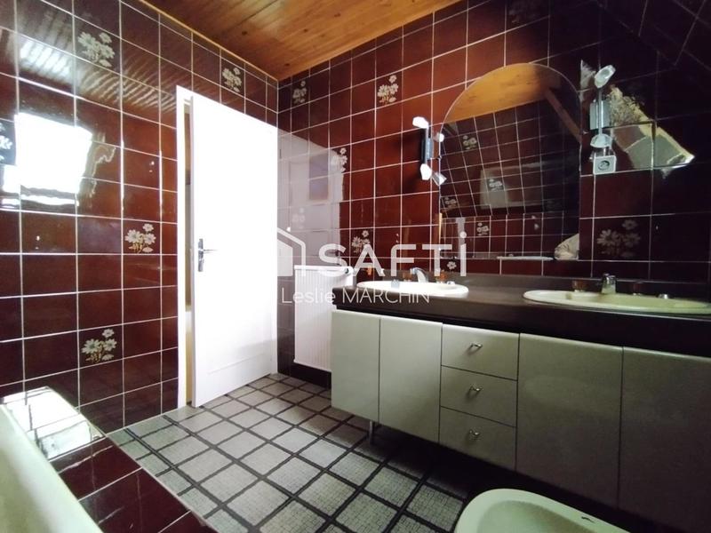 Maison - 192 m² - 9 pièces