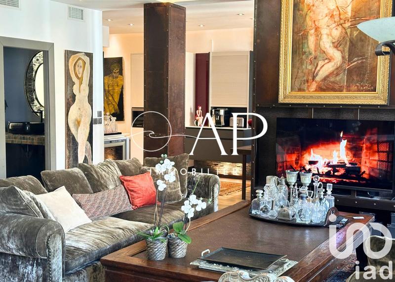 Appartement - 161 m² - 5 pièces