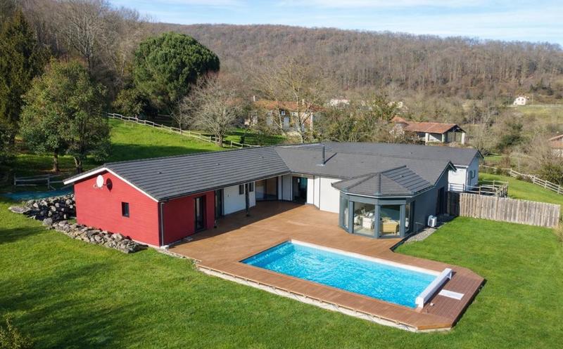 Maison - 228 m² - 6 pièces