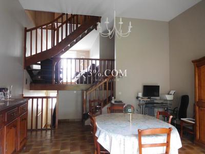 Maison - 89 m² - 6 pièces