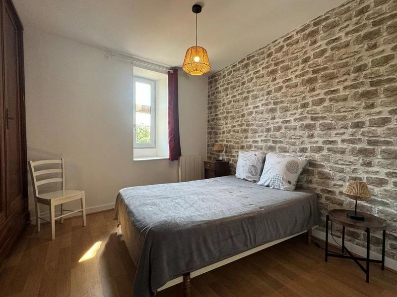 Maison - 280 m² - 9 pièces