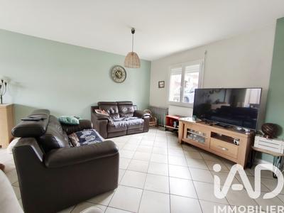 Maison - 99 m² - 5 pièces