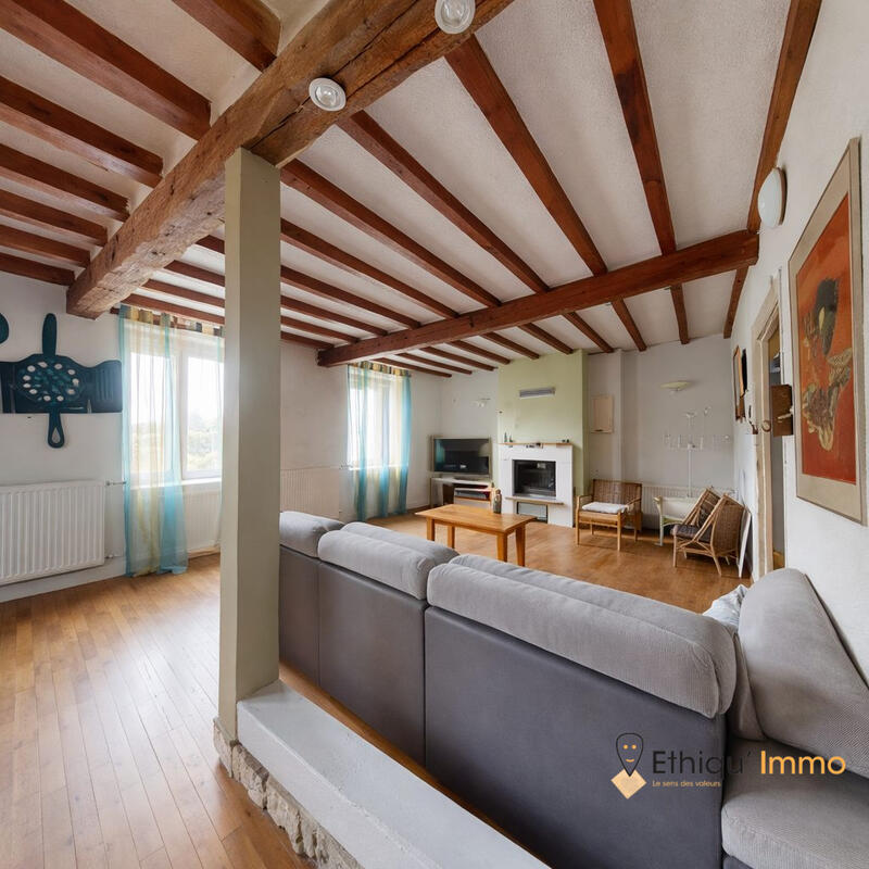 Maison - 191 m² - 8 pièces