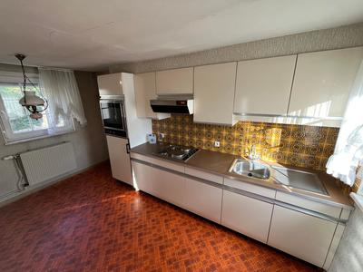 Maison - 212 m² - 8 pièces