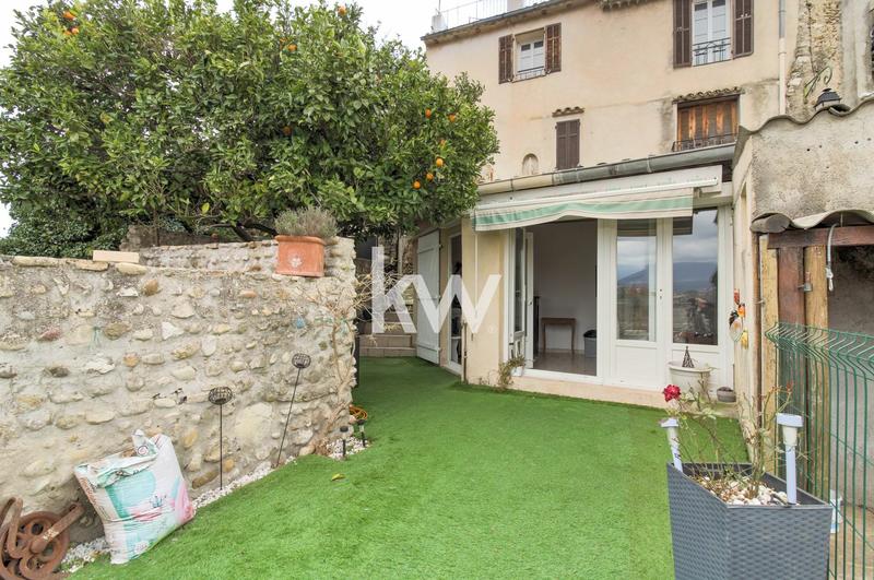 Maison de village - 105 m² - 4 pièces