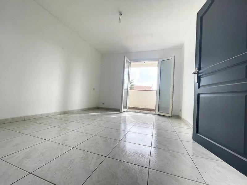 Appartement - 85 m² - 3 pièces