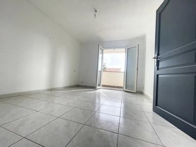 Appartement - 85 m² - 3 pièces