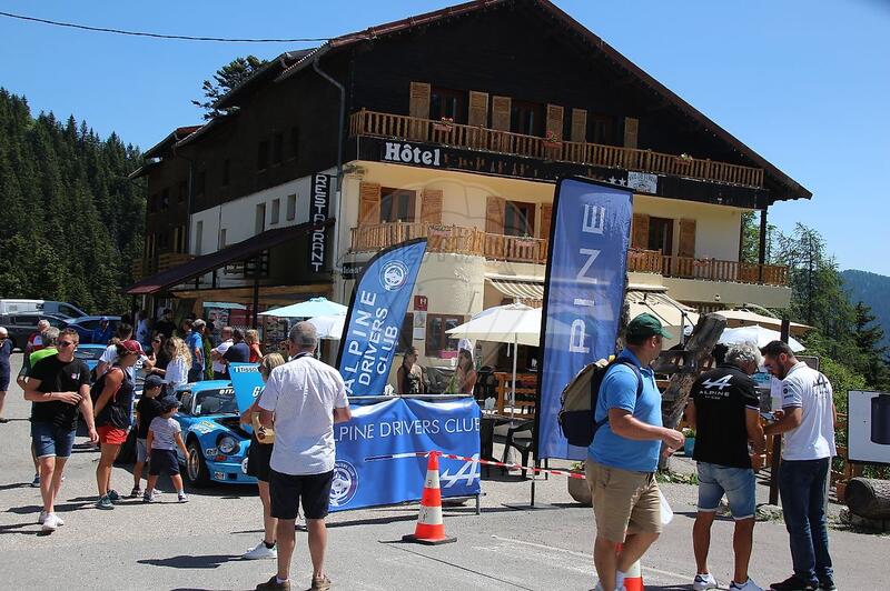 Appartement - 1 800 m² - 25 pièces