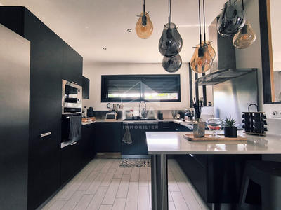 Maison - 150 m² - 6 pièces