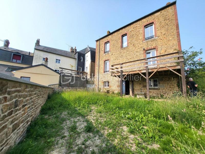 Maison ancienne - 215 m² - 7 pièces