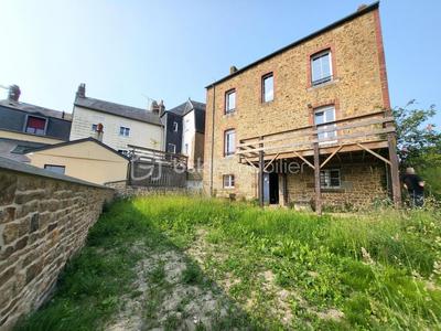 Maison ancienne - 215 m² - 7 pièces