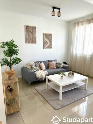 Chambre - 9 m² - 1 pièce