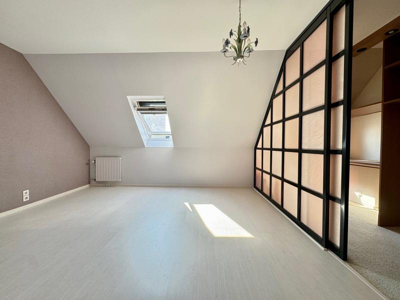 Appartement - 137 m² - 6 pièces