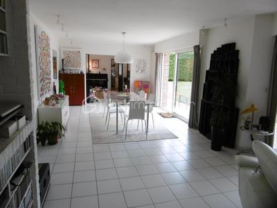 Maison - 185 m² - 7 pièces