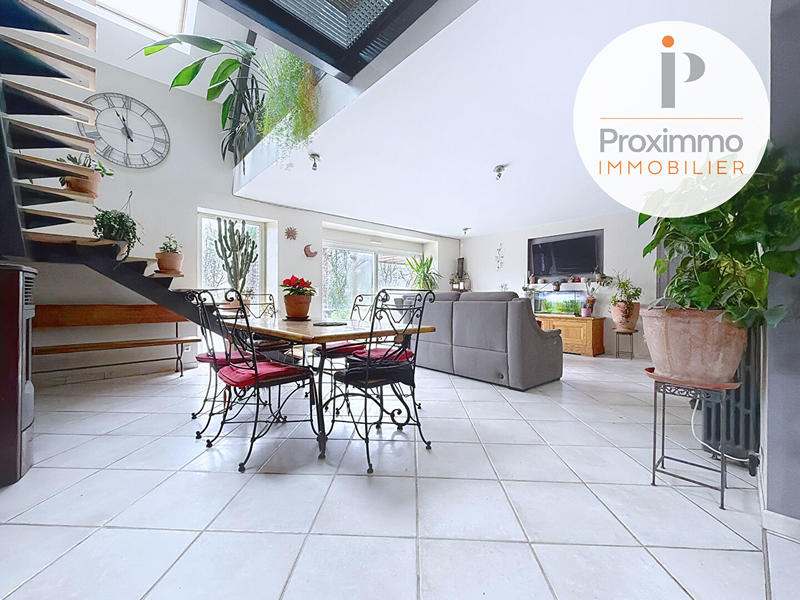 Maison - 184 m² - 7 pièces