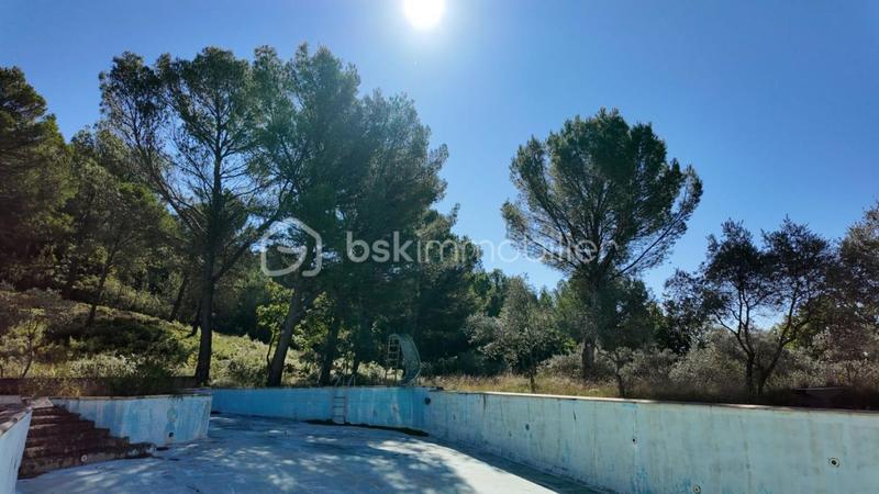 Maison - 300 m² - 4 pièces