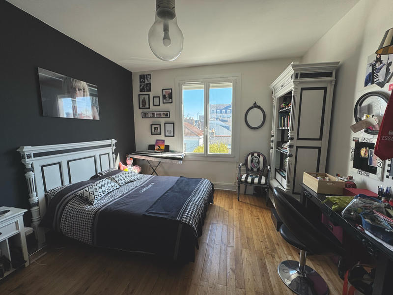 Maison - 204 m² - 8 pièces