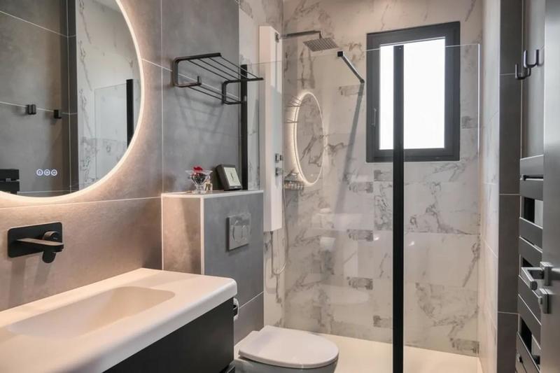 Maison - 200 m² - 7 pièces