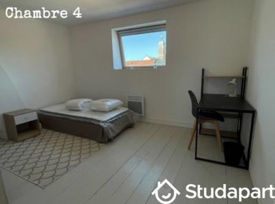 Chambre - 13 m² - 1 pièce