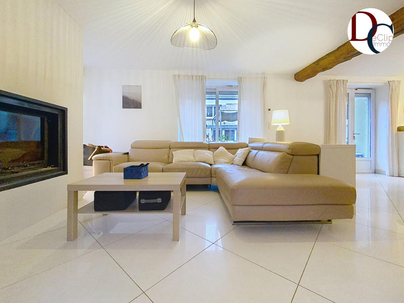 Maison - 197 m² - 10 pièces