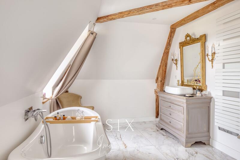 Maison - 610 m² - 15 pièces