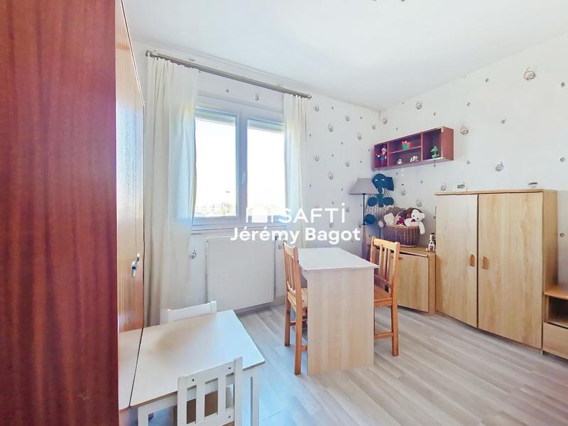 Appartement - 84 m² - 4 pièces