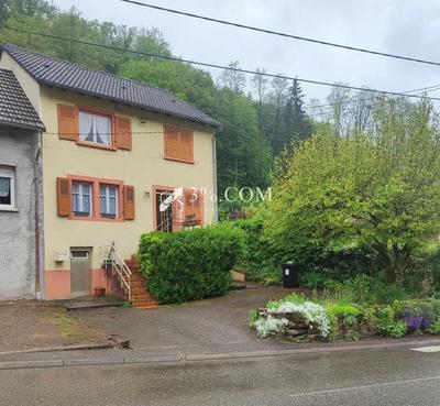 Maison - 80 m² - 5 pièces