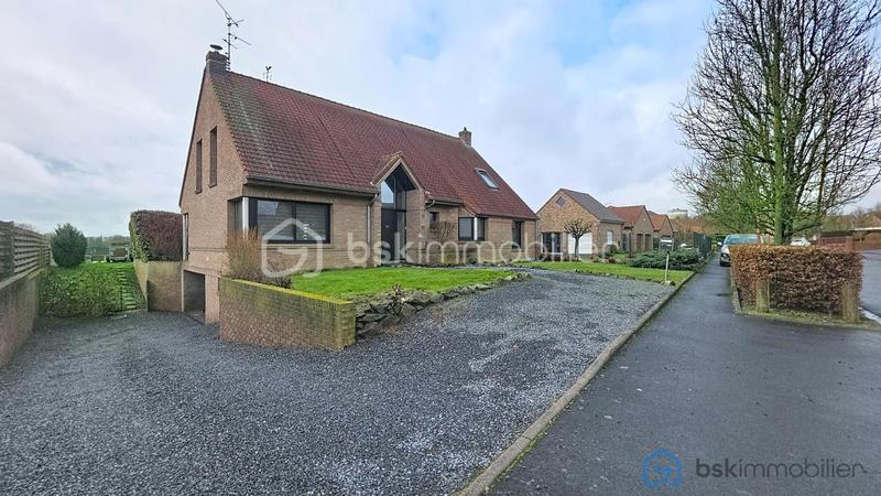 Pavillon - 185 m² - 9 pièces