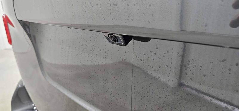 Peugeot Traveller m BlueHDi 180ch s&amp;S Eat8 Business Pack