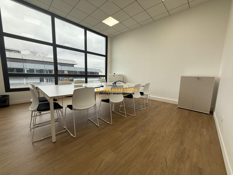 Bureau - 134 m²