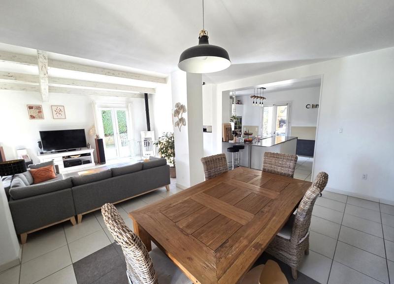 Maison - 157 m² - 6 pièces