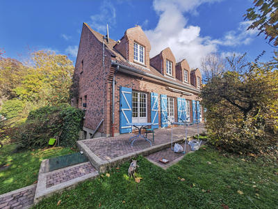 Maison - 180 m² - 7 pièces