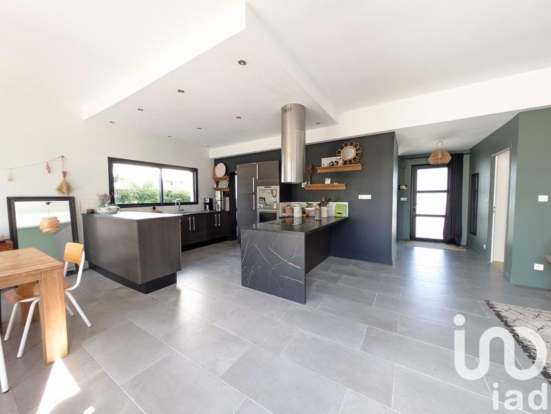 Maison - 224 m² - 8 pièces