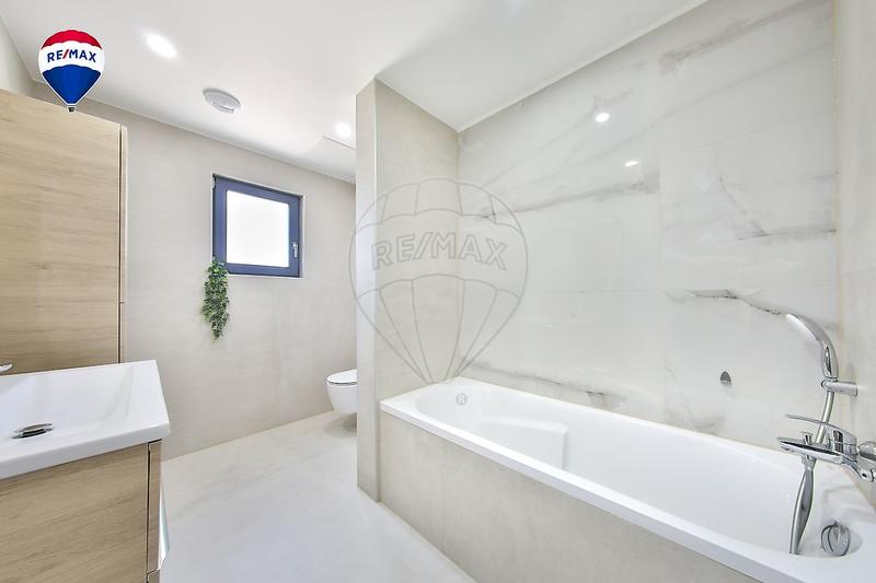 Maison - 148 m² - 5 pièces