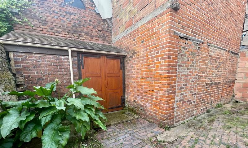 Local commercial - 95 m² - 6 pièces