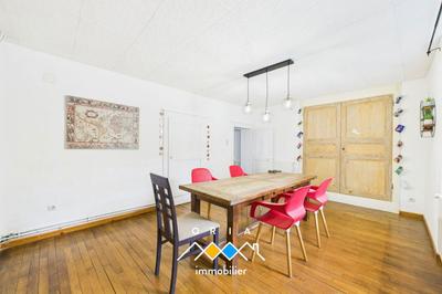 Demeure - 291 m² - 11 pièces