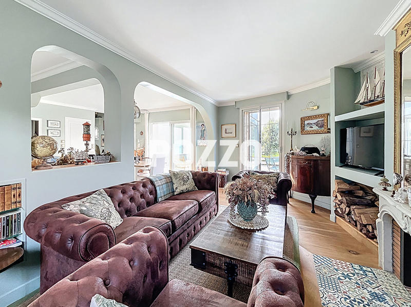 Maison - 140 m² - 6 pièces