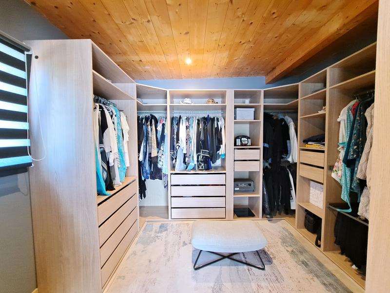 Maison - 206 m² - 6 pièces