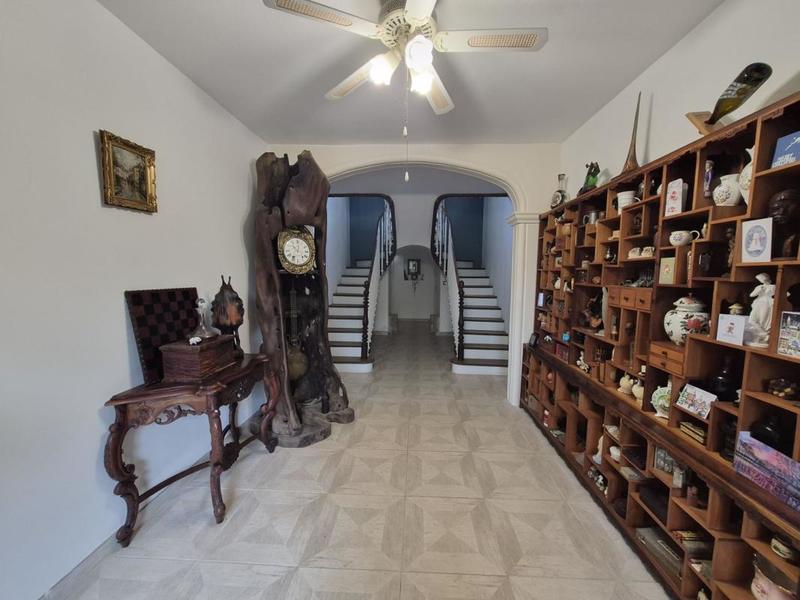 Maison - 206 m² - 6 pièces