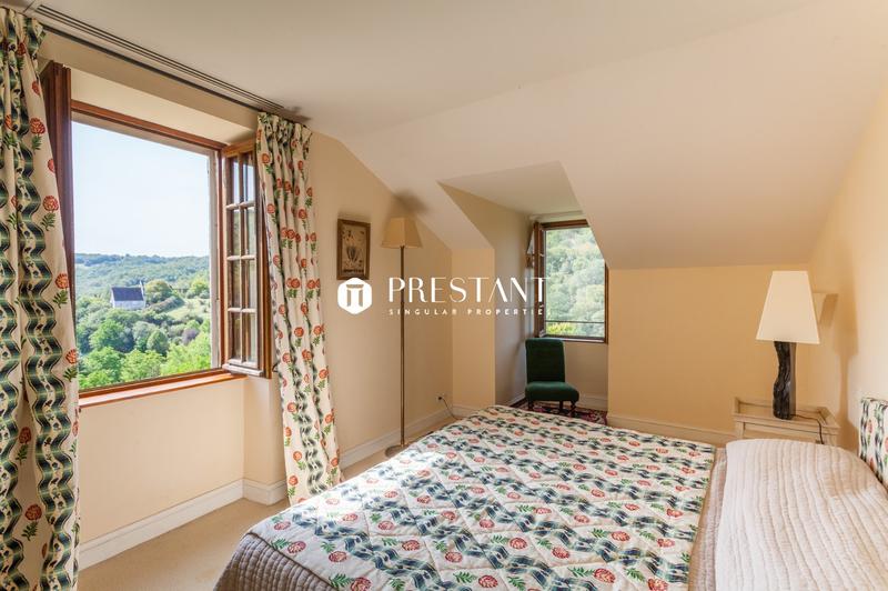 Château - 422 m² - 9 pièces