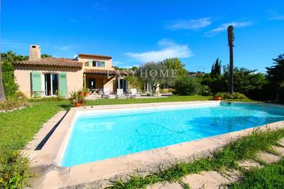 Maison - 180 m² - 7 pièces